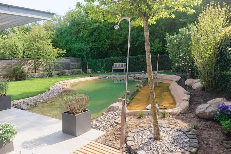 Teichanlage Aufbau Becken