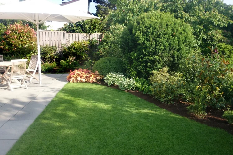 Beet- und Rasenpflege